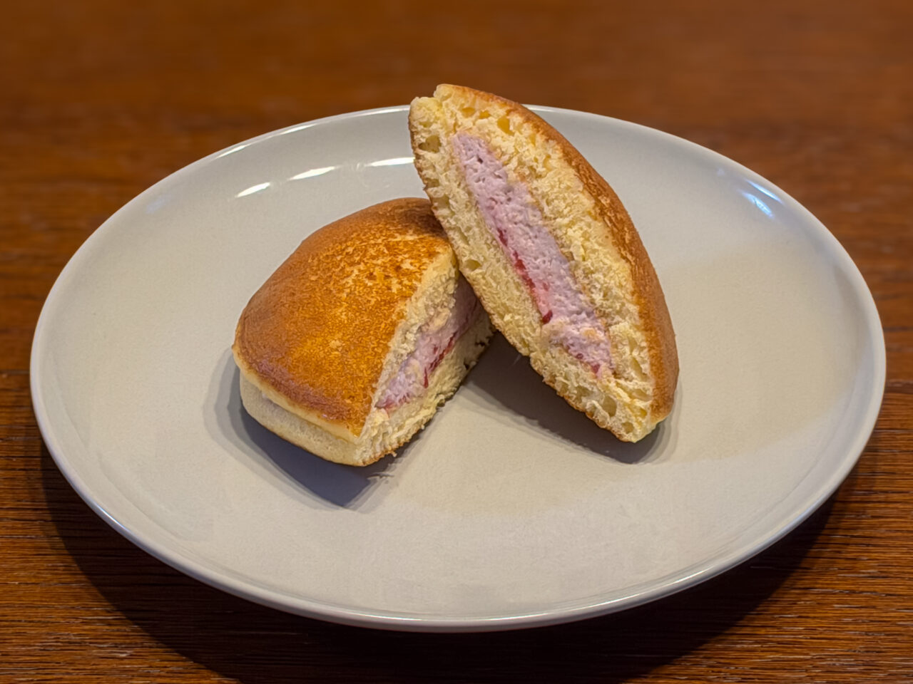 苺ムースどら焼き